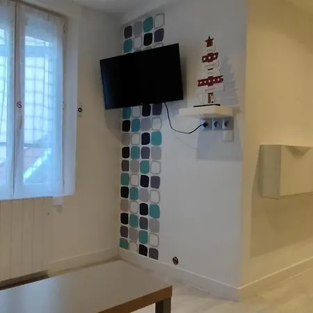 Appartement De L'isle Centre-ville - Wifi Fibre - Netflix, Disney, Amazon - Sejours Pro Château-Thierry