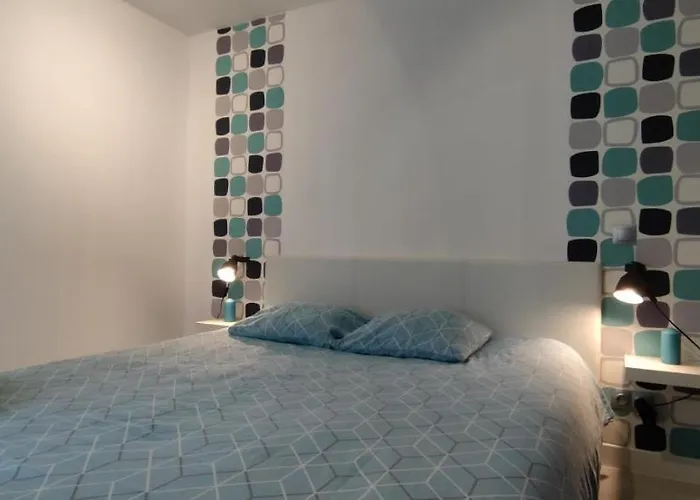 De L'isle Centre-ville - Wifi Fibre - Netflix, Disney, Amazon - Sejours Pro * Chateau-Thierry