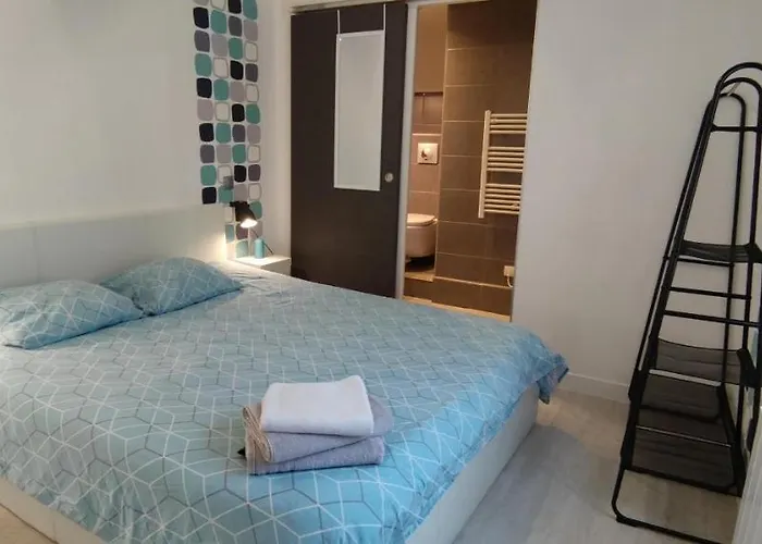 De L'isle Centre-ville - Wifi Fibre - Netflix, Disney, Amazon - Sejours Pro Chateau-Thierry